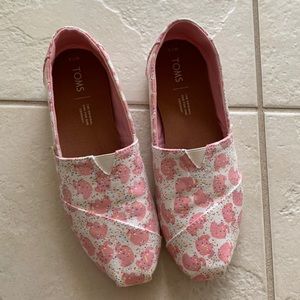 Elephant Animal Cracker Toms